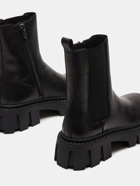 Steve Madden Charges Boots - Chunky Black Leather Chelsea Boots